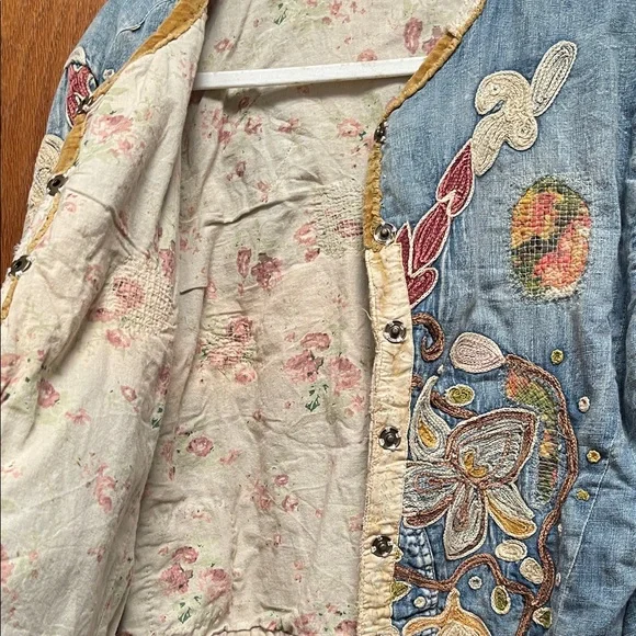 Magnolia Pearl Floral Embroidered Jean Jacket - Blue and Cream - Picture 6 of 6